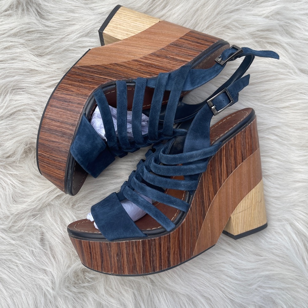 Vince Camuto Women’s Onia platform wedge